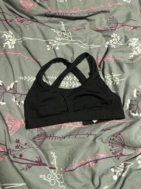 Lululemon stash and run sports bra